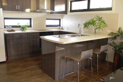 Como Retreat - Two Bedroom Villa - Accommodation Redcliffe 1