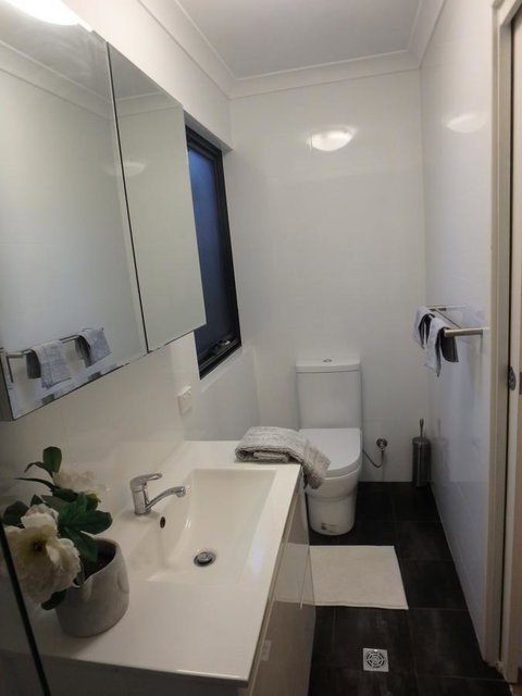 Como Retreat - Two Bedroom Villa - Accommodation Redcliffe 12