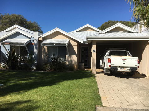 Geographe Bay Apartment - Accommodation Redcliffe 11
