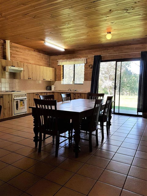 Turner Brook Chalet - Accommodation Redcliffe 8