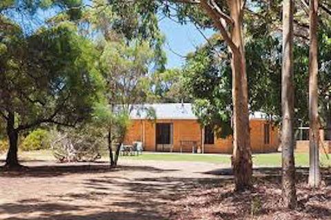 Turner Brook Chalet - Accommodation Redcliffe 5
