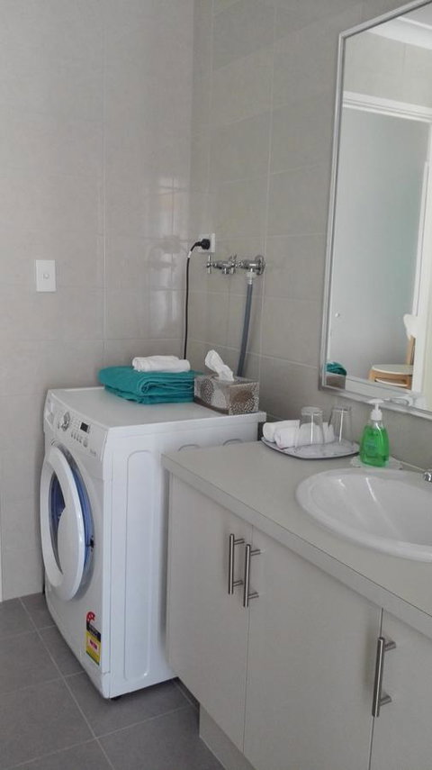 Alkimos Beach Cottage - Accommodation Redcliffe 11