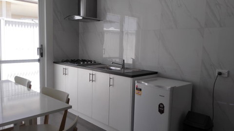 Alkimos Beach Cottage - Accommodation Redcliffe 0
