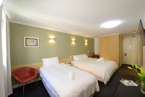 Sullivans Hotel - Accommodation Redcliffe 11