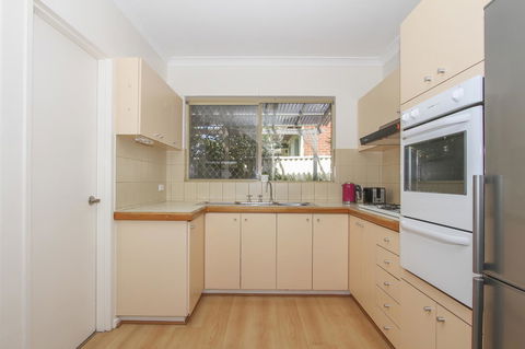 Leederville Townhouse - Accommodation Redcliffe 2