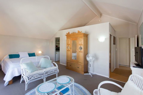 Fremantle Local Beach Studio - Accommodation Redcliffe 13