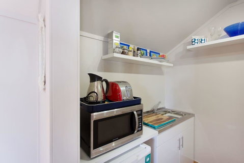Fremantle Local Beach Studio - Accommodation Redcliffe 12