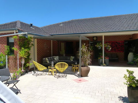 Seatrees Accommodation - Accommodation Redcliffe 1