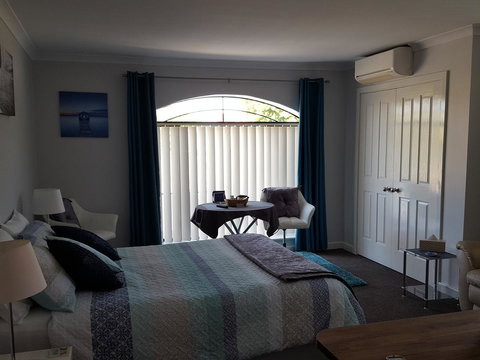 Palm Beach Bed & Breakfast - Accommodation Redcliffe 14