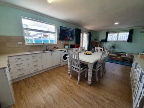 Palm Beach Bed & Breakfast - Accommodation Redcliffe 17