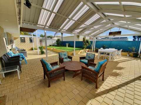Palm Beach Bed & Breakfast - Accommodation Redcliffe 23