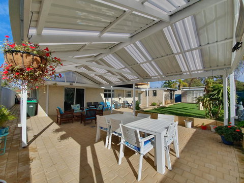 Palm Beach Bed & Breakfast - Accommodation Redcliffe 20