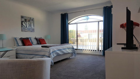 Palm Beach Bed & Breakfast - Accommodation Redcliffe 29