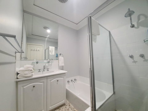 Palm Beach Bed & Breakfast - Accommodation Redcliffe 28