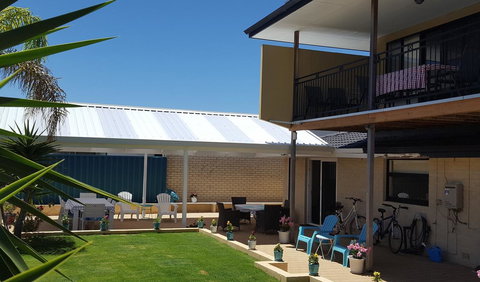 Palm Beach Bed & Breakfast - Accommodation Redcliffe 2