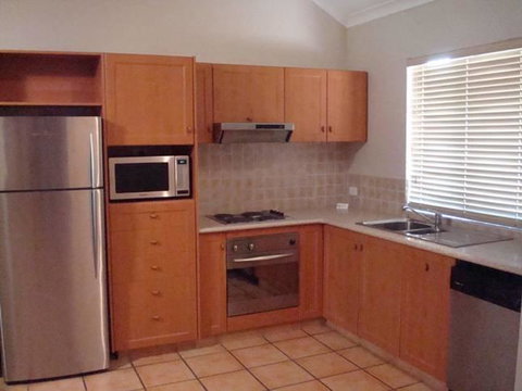 Presidential Bungalow - Accommodation Redcliffe 6
