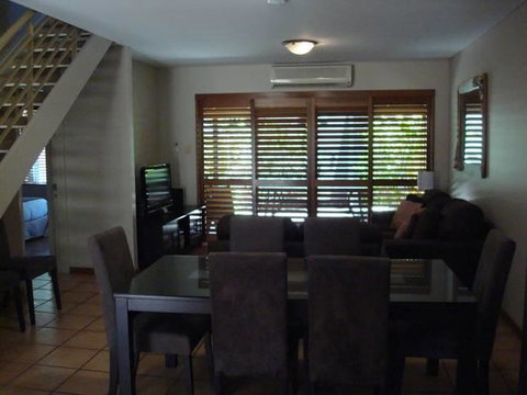 Presidential Bungalow - Accommodation Redcliffe 7