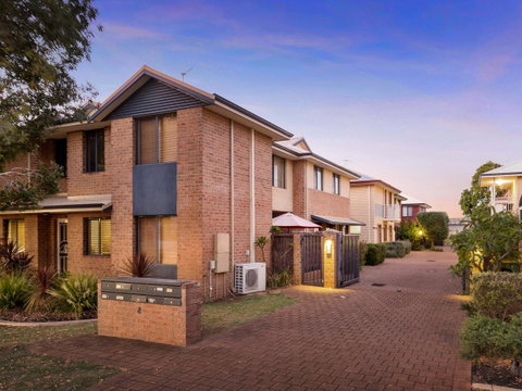 Cooper Street - Accommodation Redcliffe 39
