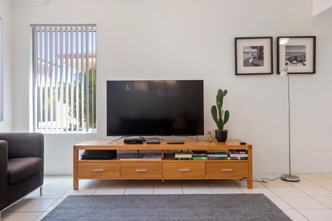 Cooper Street - Accommodation Redcliffe 2