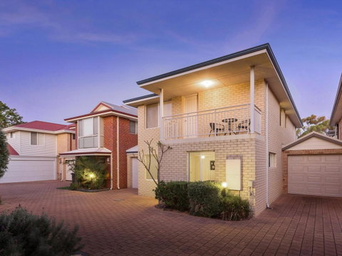 Cooper Street - Accommodation Redcliffe 0