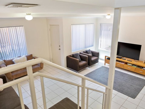 Cooper Street - Accommodation Redcliffe 5