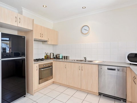 Cooper Street - Accommodation Redcliffe 25