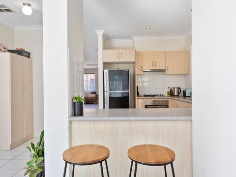 Cooper Street - Accommodation Redcliffe 31
