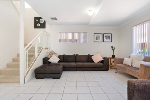 Cooper Street - Accommodation Redcliffe 1