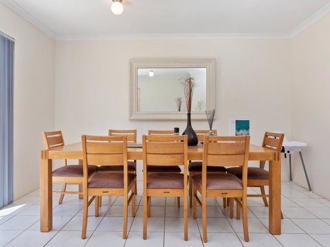 Cooper Street - Accommodation Redcliffe 33