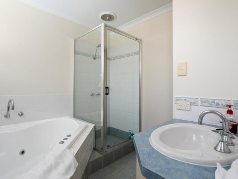 Cooper Street - Accommodation Redcliffe 14