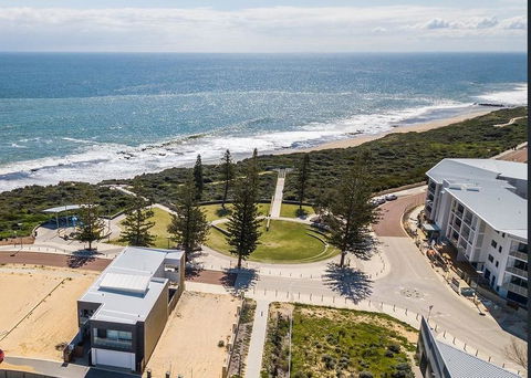 Mandurah Beach Front Apartment - Accommodation Redcliffe 1