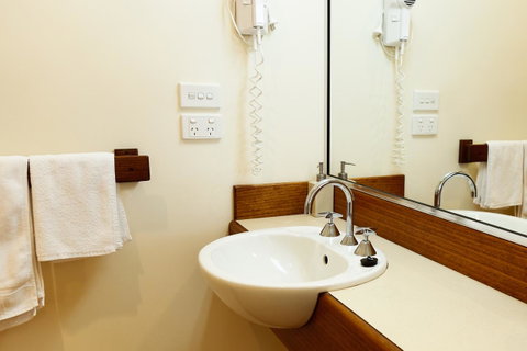 Karri Aura - Accommodation Redcliffe 2