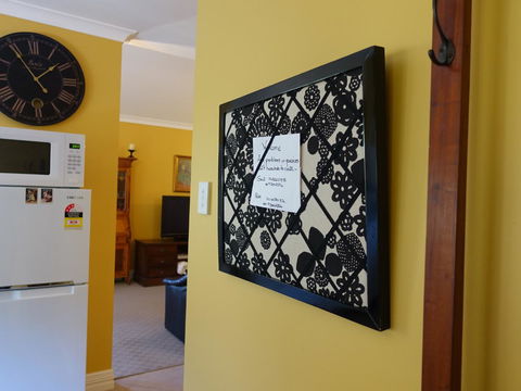 The Blacksmiths Cottage - Accommodation Redcliffe 19