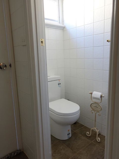 The Blacksmiths Cottage - Accommodation Redcliffe 32