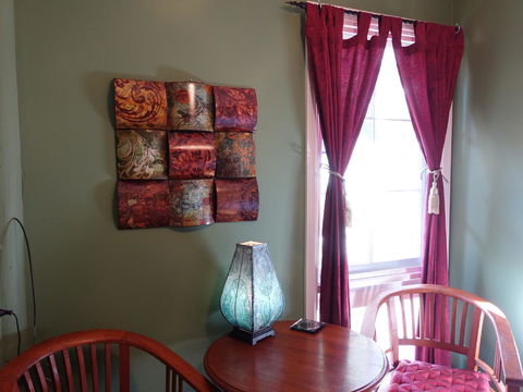 The Blacksmiths Cottage - Accommodation Redcliffe 31