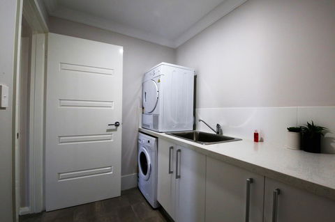 Studio Style Mindarie Marina - Accommodation Redcliffe 8