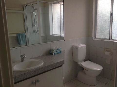 Waterside Canal Dreams - Accommodation Redcliffe 28