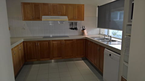 Waterside Canal Dreams - Accommodation Redcliffe 8