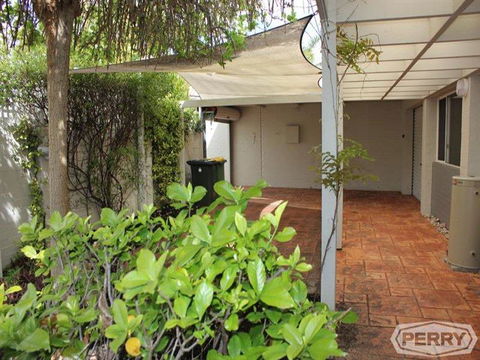 Waterside Canal Dreams - Accommodation Redcliffe 1