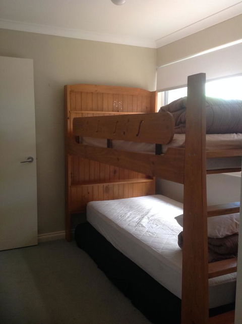 Waterside Canal Dreams - Accommodation Redcliffe 22