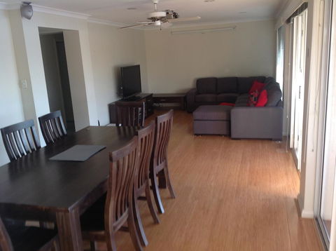 Waterside Canal Dreams - Accommodation Redcliffe 27