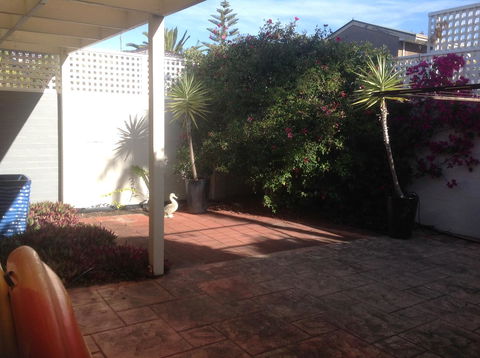 Waterside Canal Dreams - Accommodation Redcliffe 16