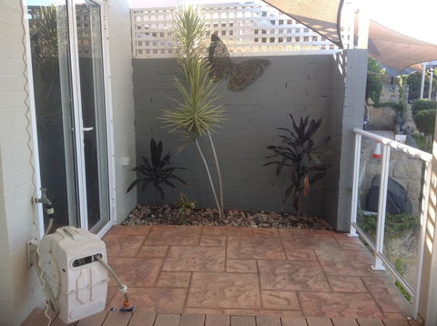 Waterside Canal Dreams - Accommodation Redcliffe 15