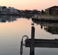 Waterside Canal Dreams - Accommodation Redcliffe