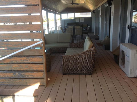 Waterside Canal Dreams - Accommodation Redcliffe 38