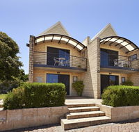 Albany Harbourside Apartments And Houses - Accommodation Redcliffe