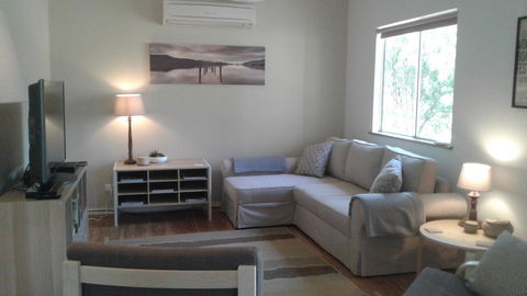 Abbivale Farm Cottage - Accommodation Redcliffe 3