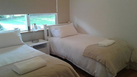 Abbivale Farm Cottage - Accommodation Redcliffe 16