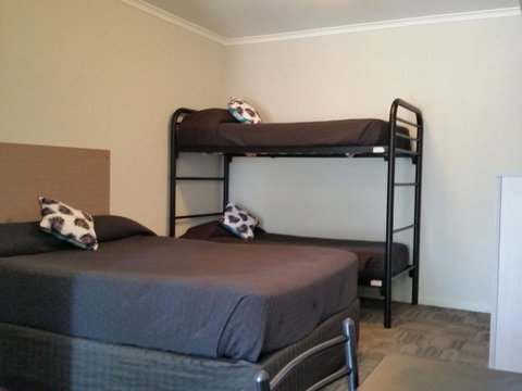 Mandurah Foreshore Motel - Accommodation Redcliffe 11