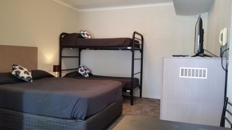 Mandurah Foreshore Motel - Accommodation Redcliffe 1
